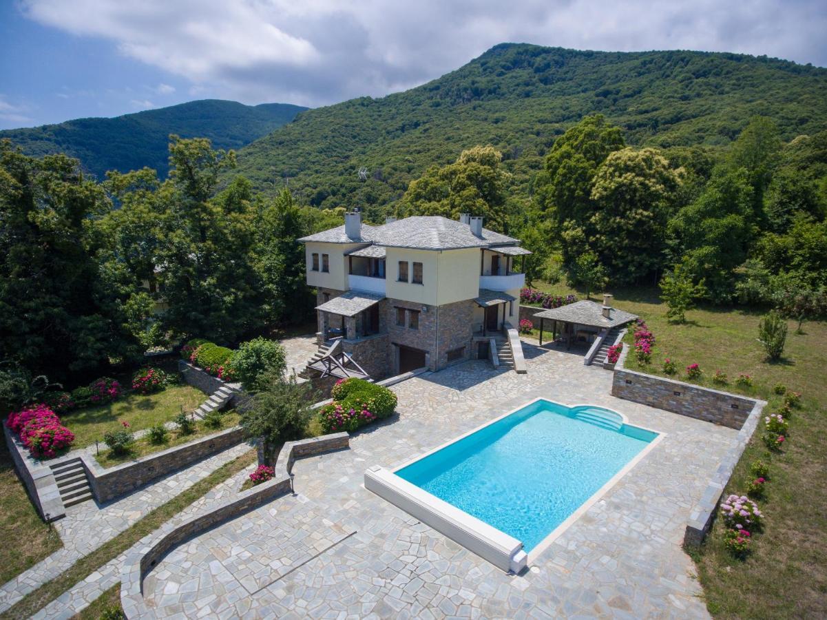 Luxury Villa With Pool In ซาการาดา ภายนอก รูปภาพ