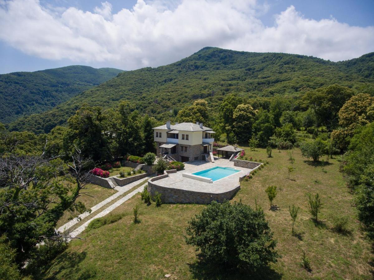 Luxury Villa With Pool In ซาการาดา ภายนอก รูปภาพ