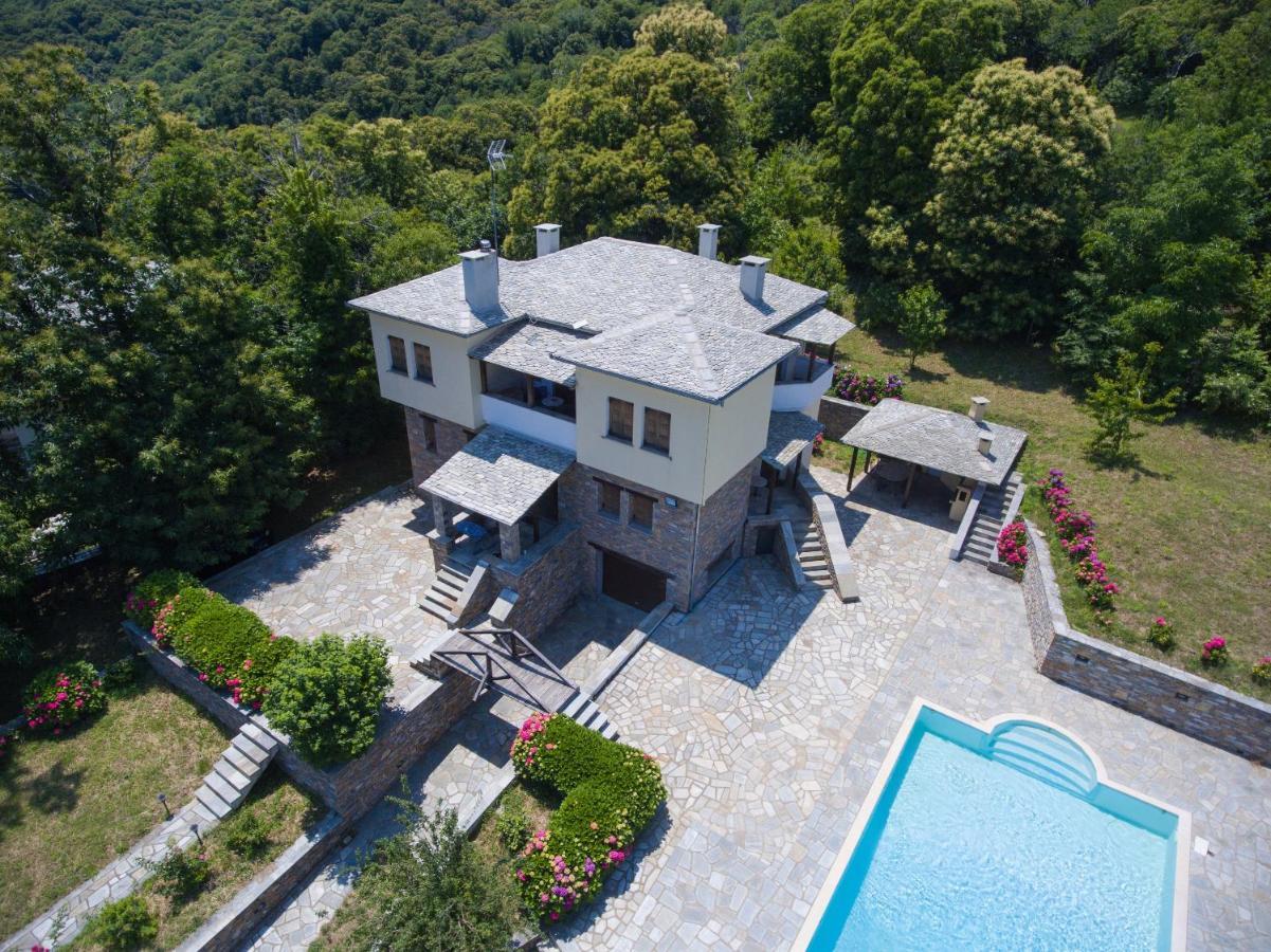 Luxury Villa With Pool In ซาการาดา ภายนอก รูปภาพ