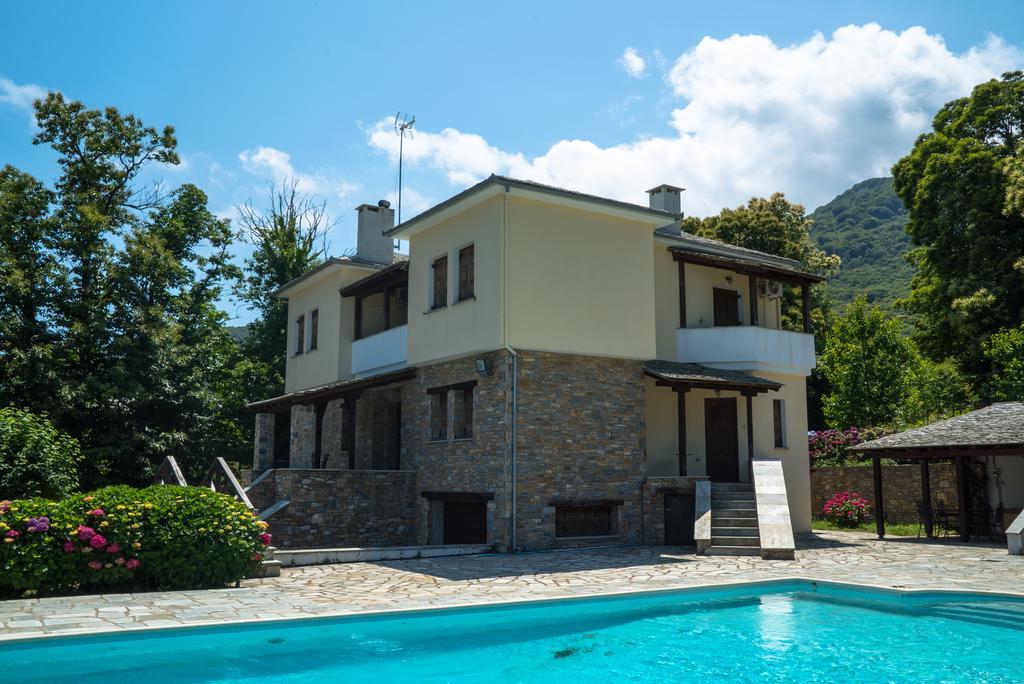 Luxury Villa With Pool In ซาการาดา ภายนอก รูปภาพ
